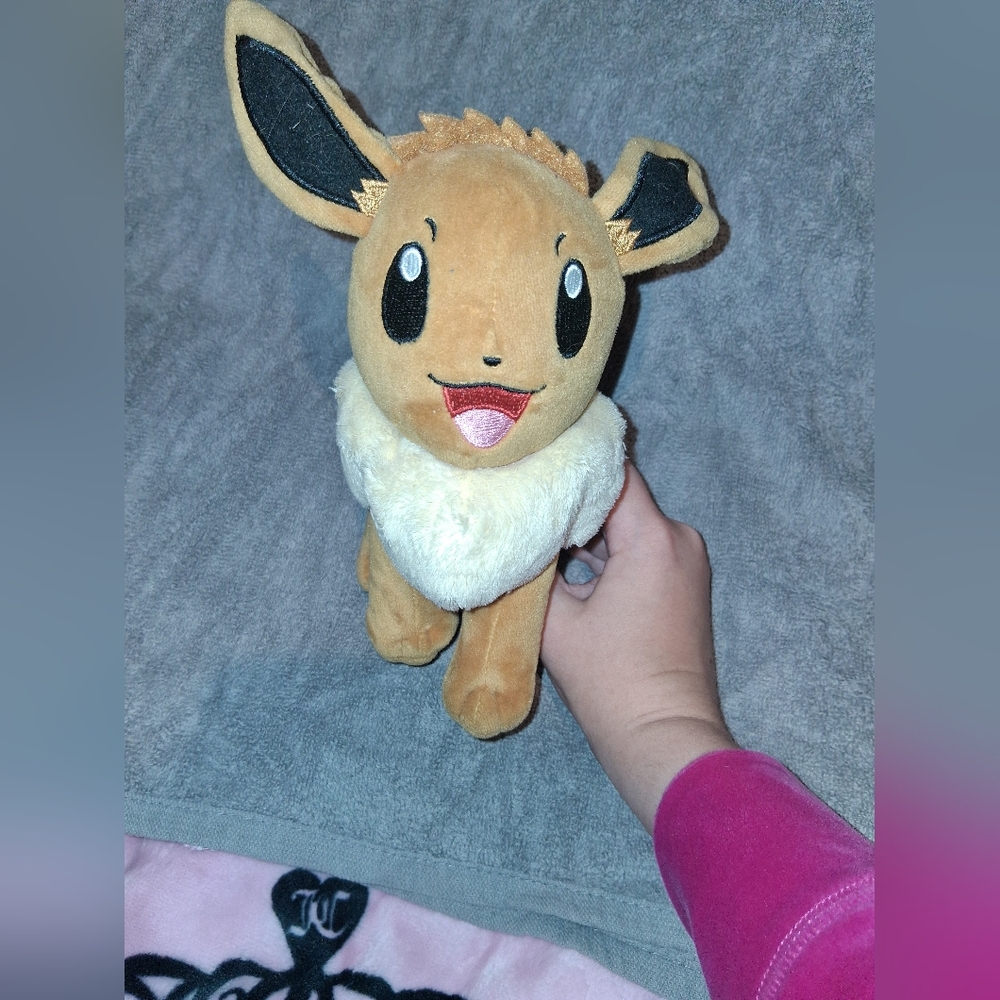 Pokemon Eevee Plush